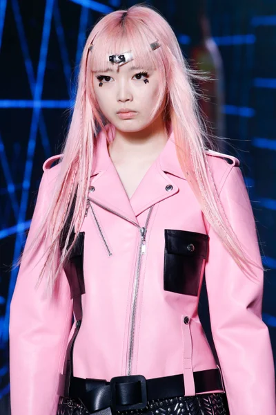Look 1